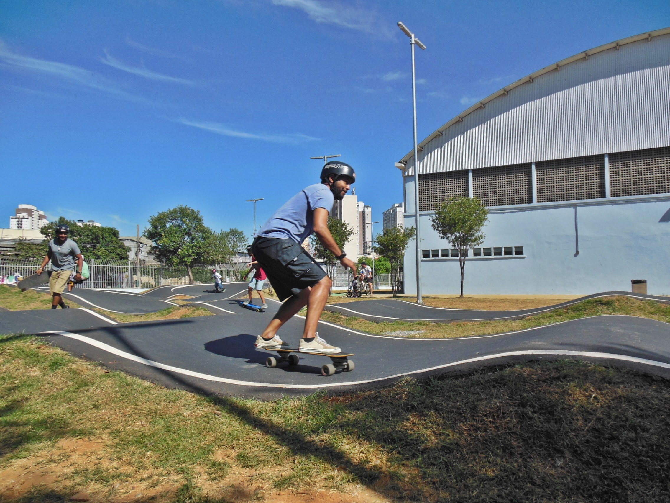 Cearense vence etapa de circuito de skate street amador em